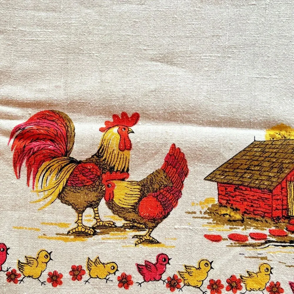 Vintage Farm House Rooster Hens Chickens Tablecloth Rectangular 63